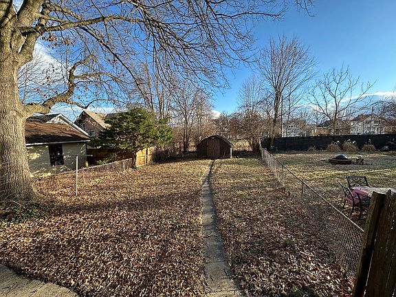 3rd image of 2631 Ida Ave