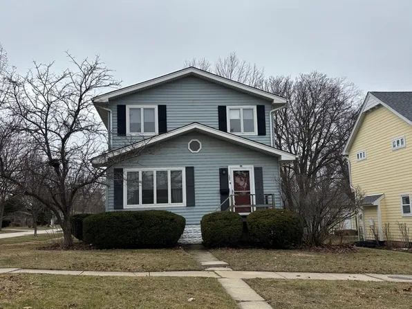 140 S Grant St, Westmont, IL 60559