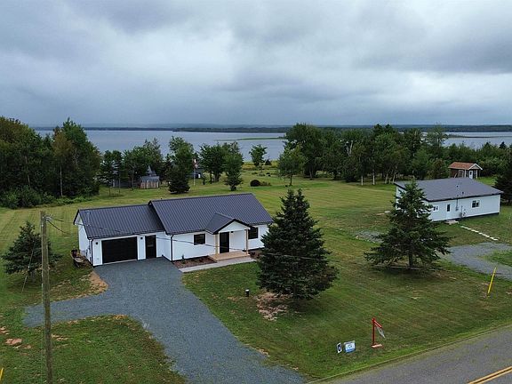 4th image of 1882 Fox Harbour Rd