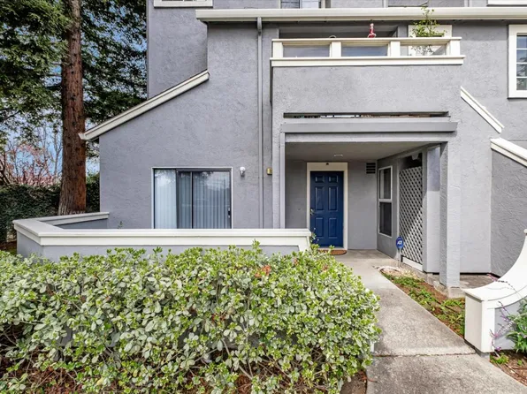 102 Crossing Ct, Hayward, CA 94544