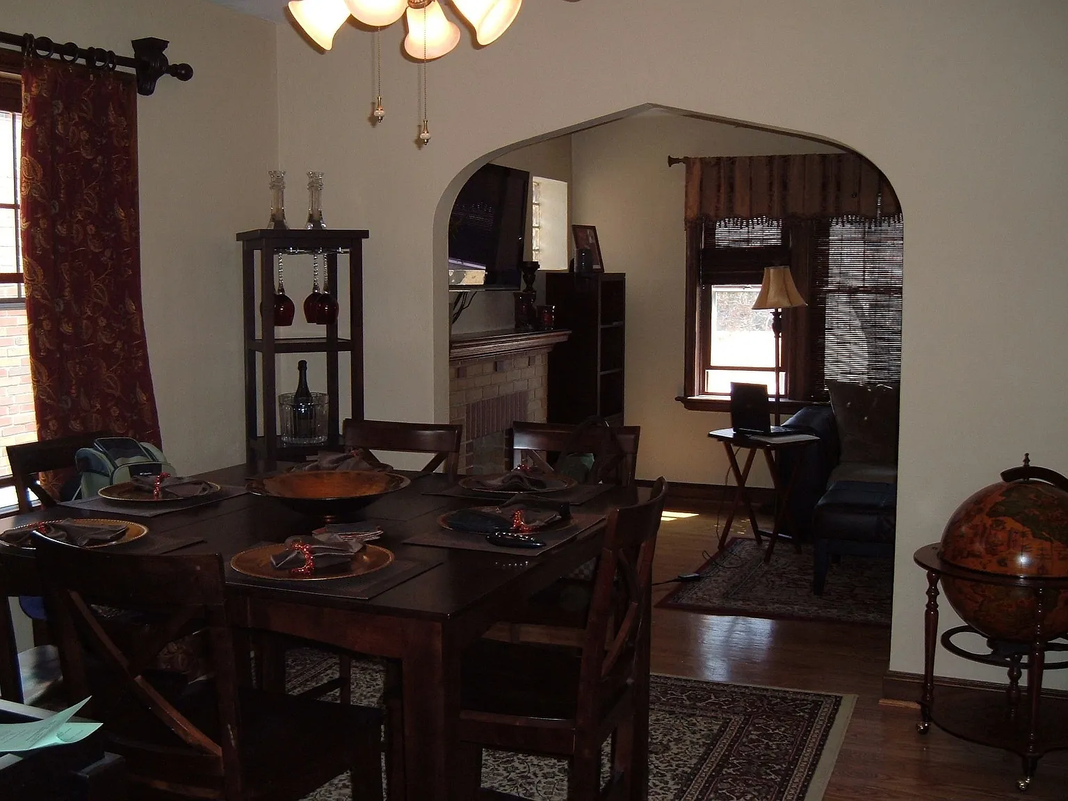 5607 Tholozan Ave photo 1