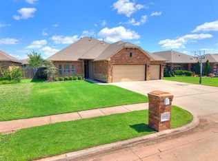 1013 SW 15th St, Moore, OK 73160