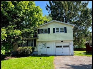108 Rosewood Dr, Liverpool, NY 13090
