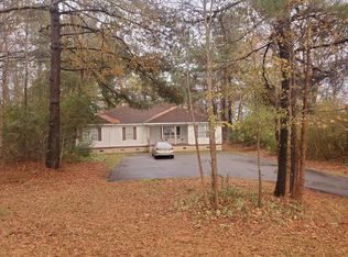 250 1st Ln, Clinton, NC 28328