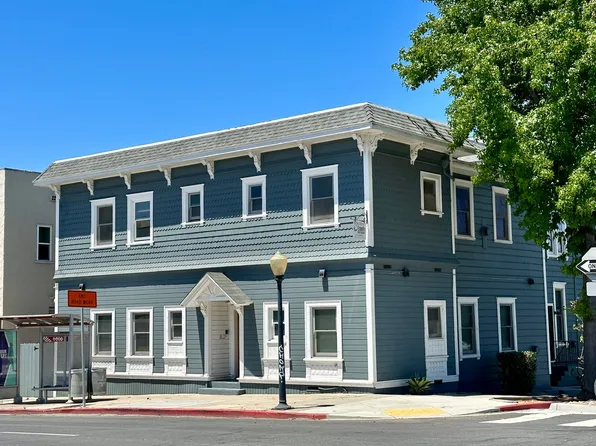 4th & Hawthorn