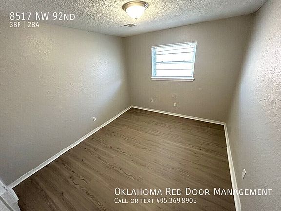 4th image of 8517 NW 92nd St