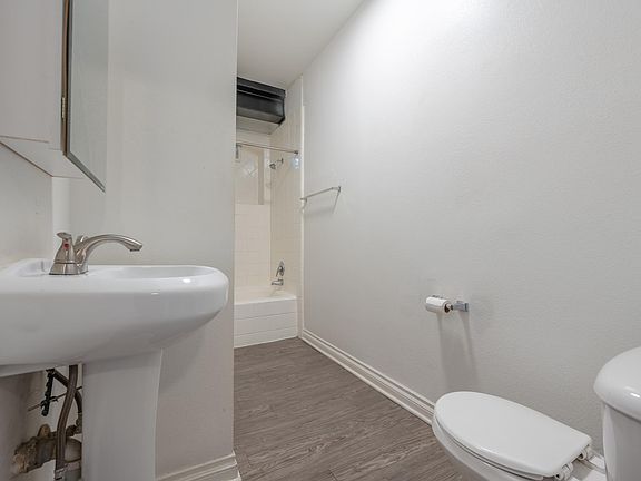 5th image of 130 N Westmoreland Ave #117