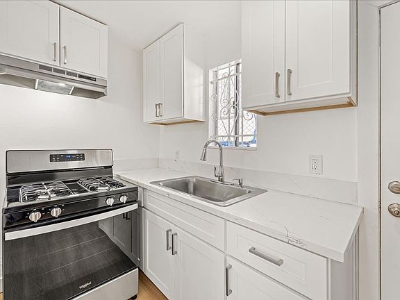 3rd image of 150 3/4 N Indiana St