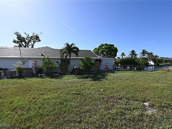 3rd image of 4306 SW 5th Ave