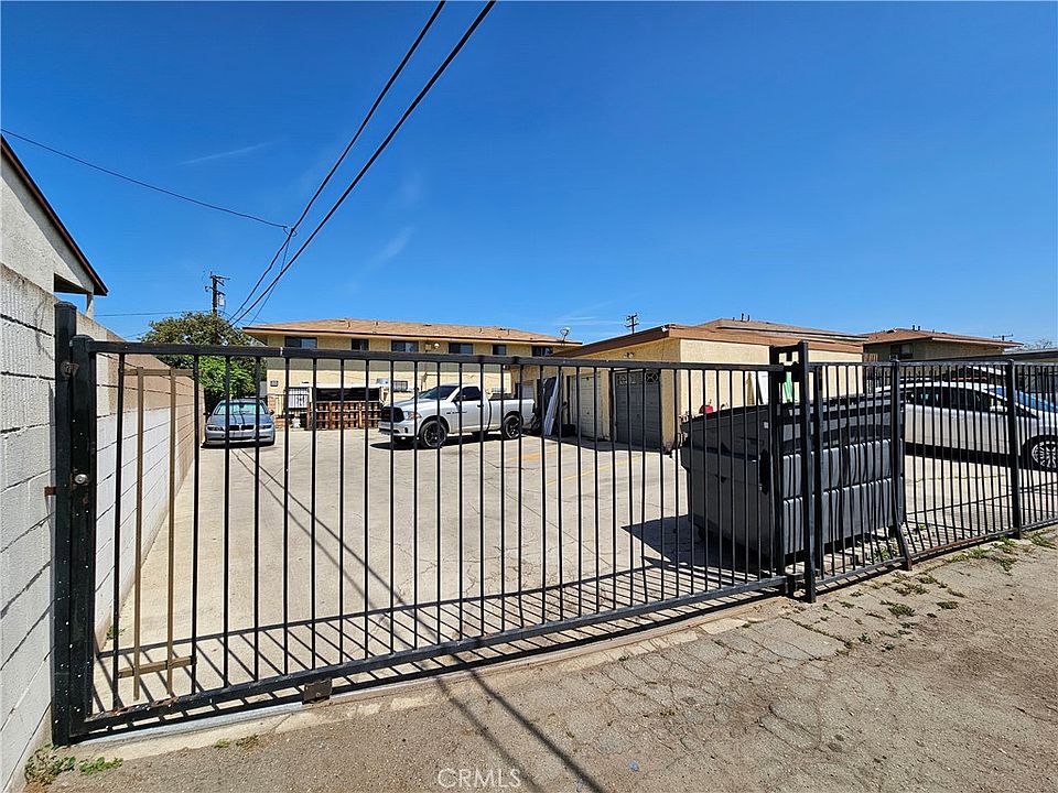 2nd image of 1574 Laurel Ave