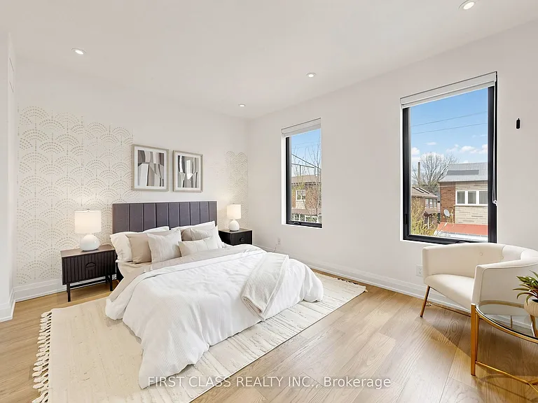 174 Manning Ave — Photo 7