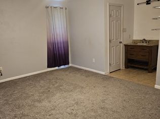 305 Red Oak Dr, Cleburne, TX 76033