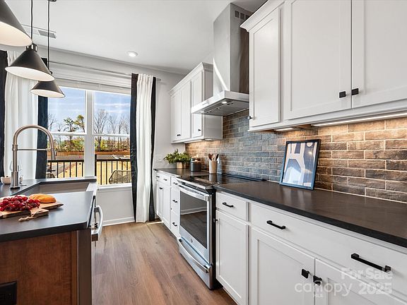 7th image of this home