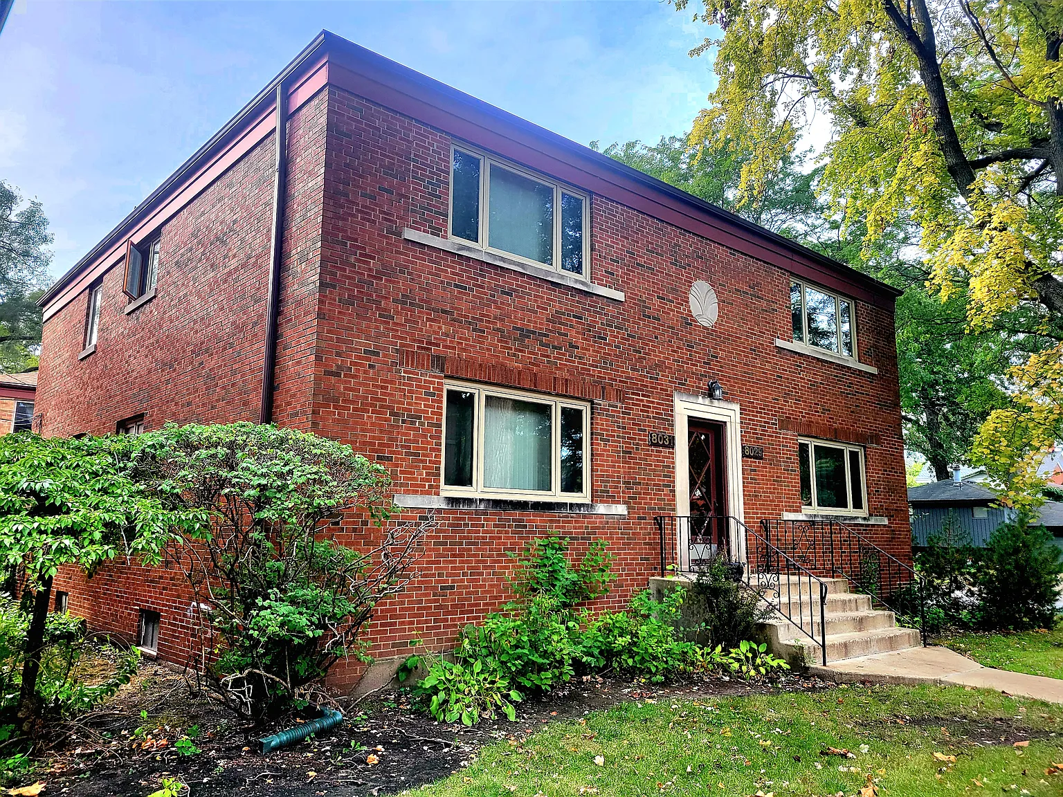 2 bed, 800 sqft, $1,899 — Photo 2