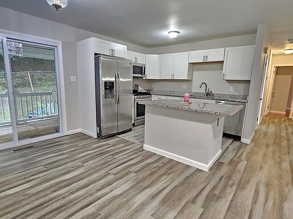 3rd image of 14398 Stella Ct