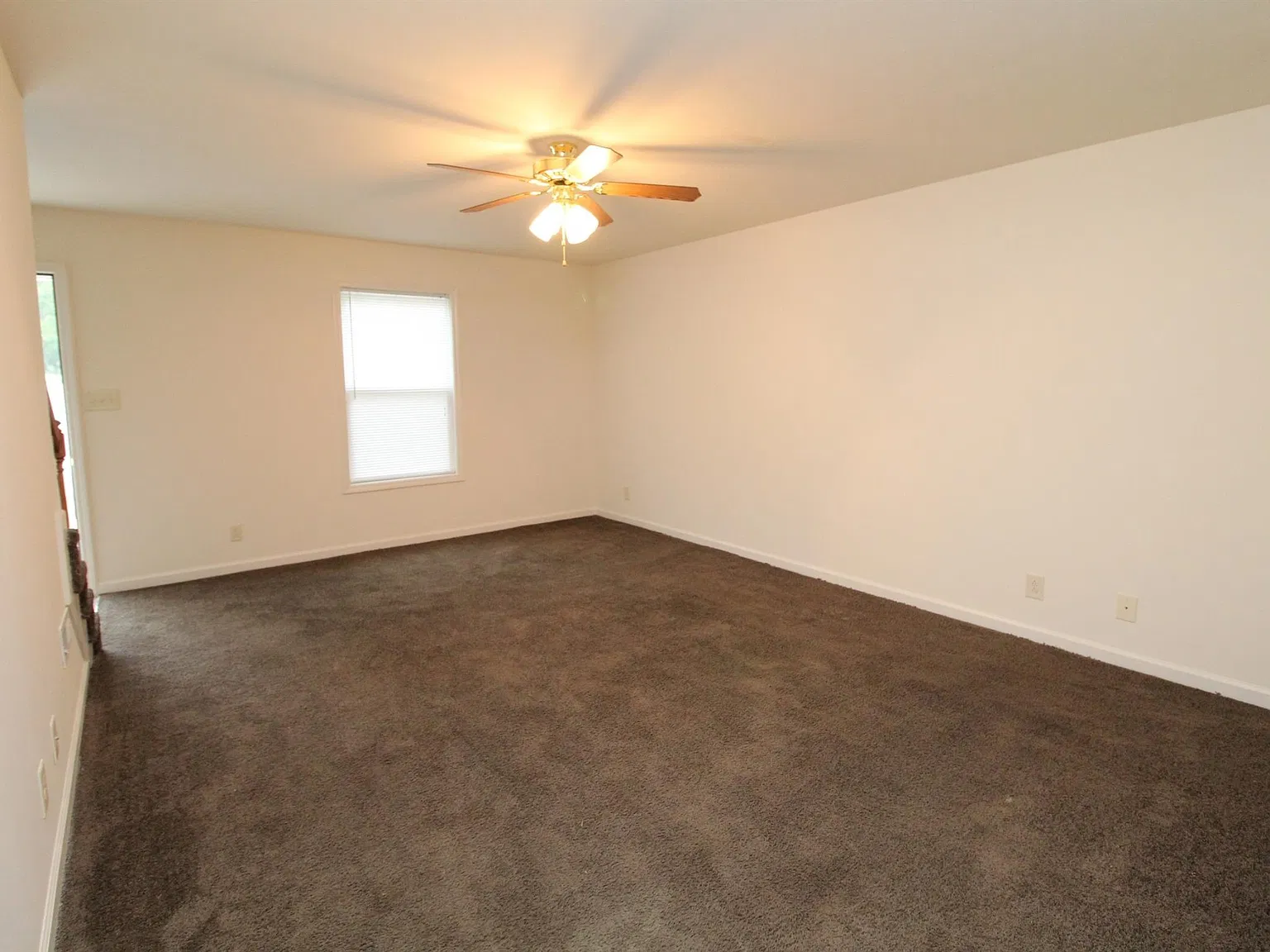 2 bed, 1.5 bath, 1050 sqft, $995 — Photo 4