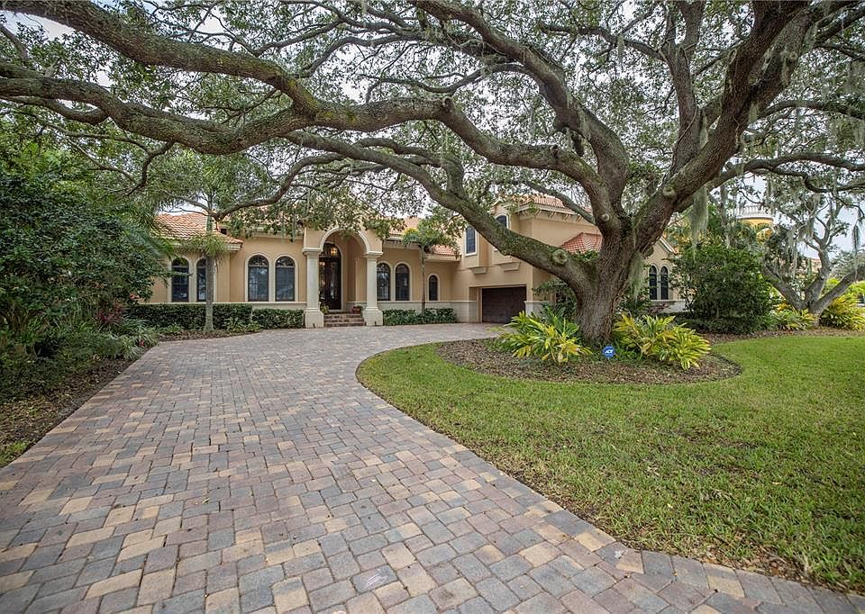 1st image of 3281 Blackstone Dr
