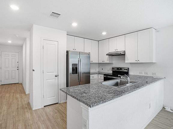 4th image of 5507 ELM VALLEY DR