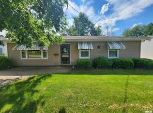 420 N Farnham St, Galesburg, IL 61401
