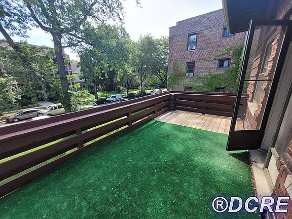 3rd image of 820 Michigan Ave APT 2A