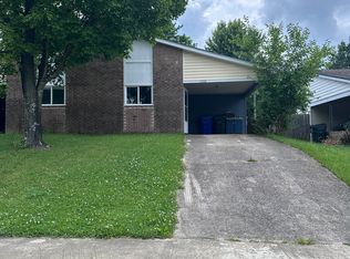 1330 Centre Pkwy, Lexington, KY 40517