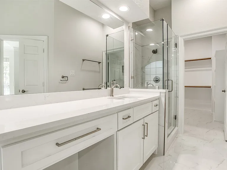 1270 Lakeway Dr — Photo 27