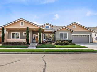 2291 E Cherry Ln, Reedley, CA 93654