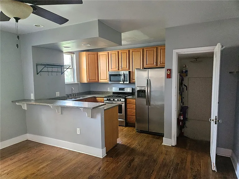 713 Hazelwood Ave — Photo 9