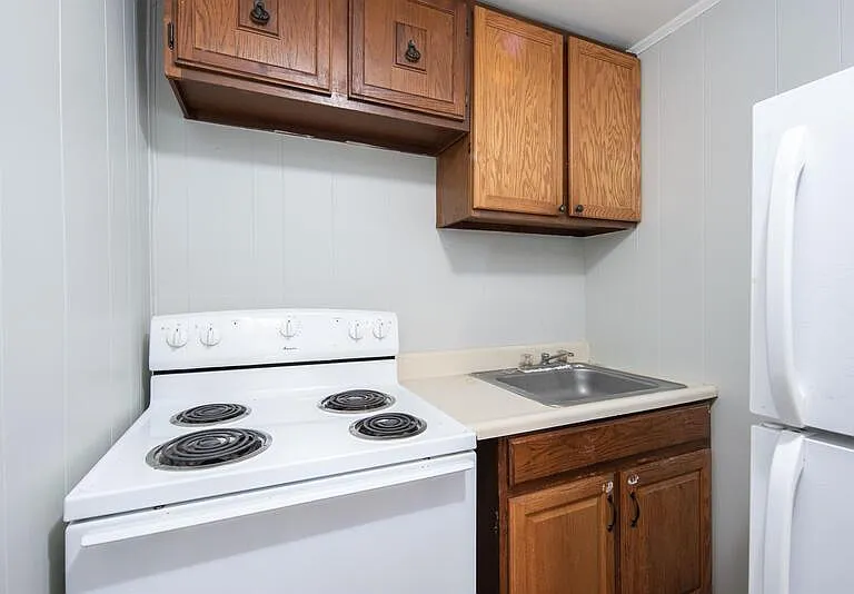 236 Saratoga St #2 — Photo 3