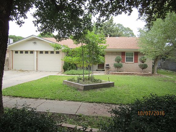 2nd image of 707 N Avenue C