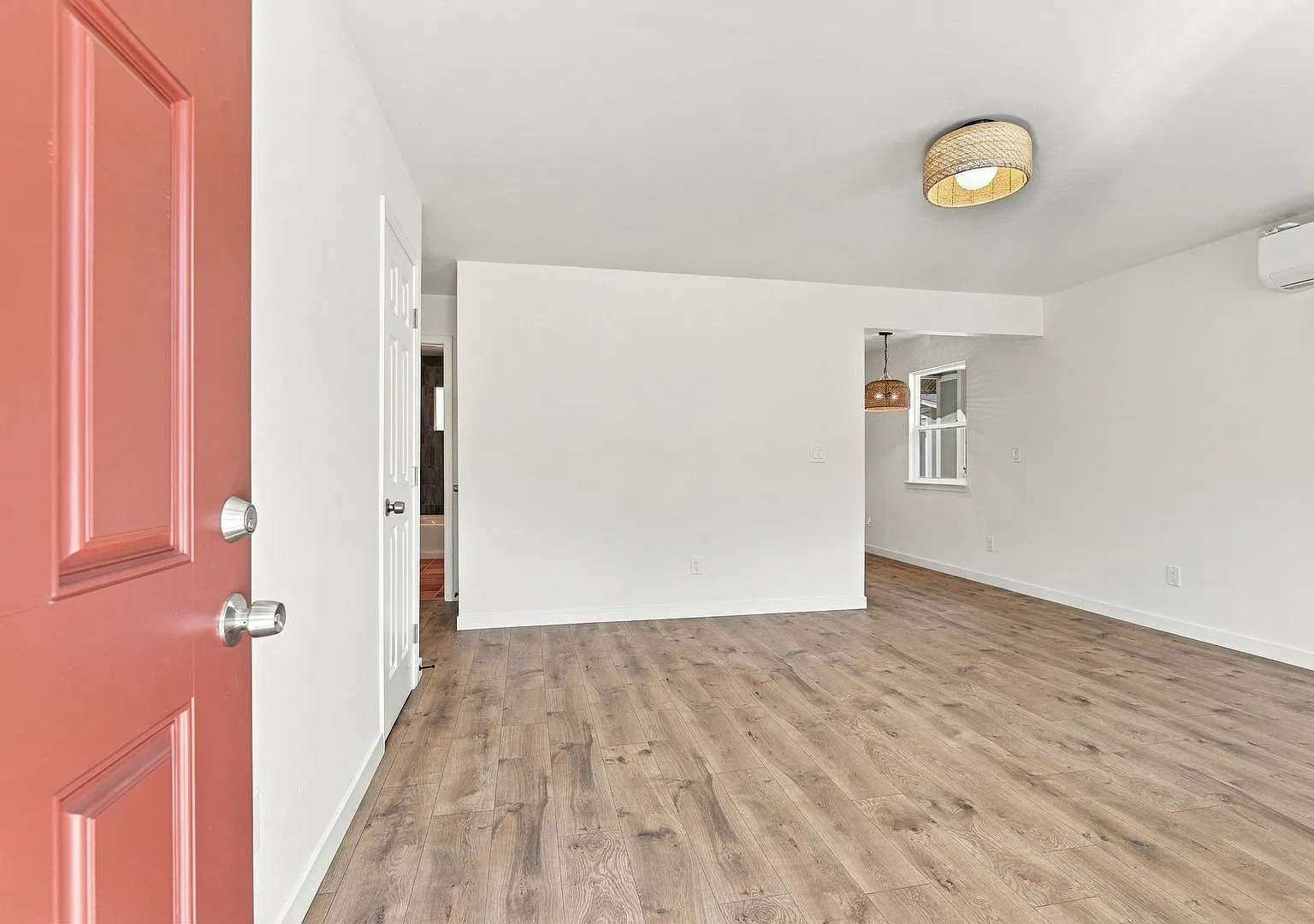 Remodeled Country Cottage! — Photo 3