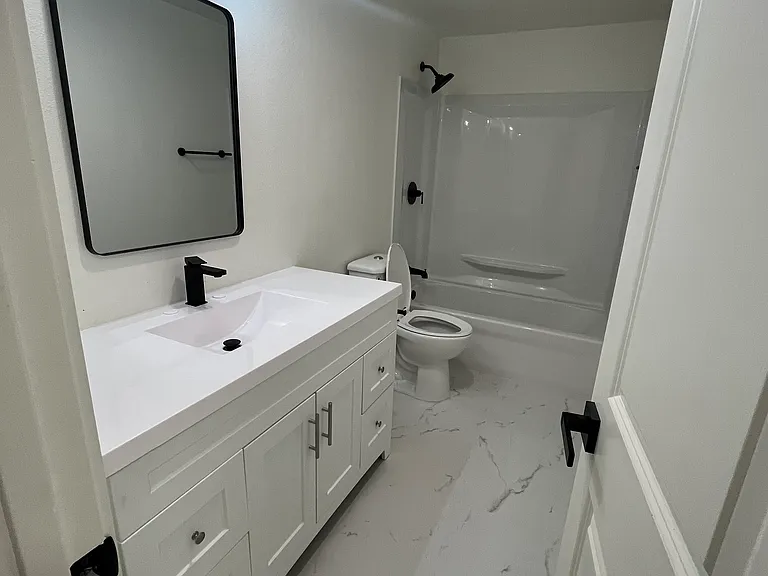 950 S Walnut St #15 — Photo 11