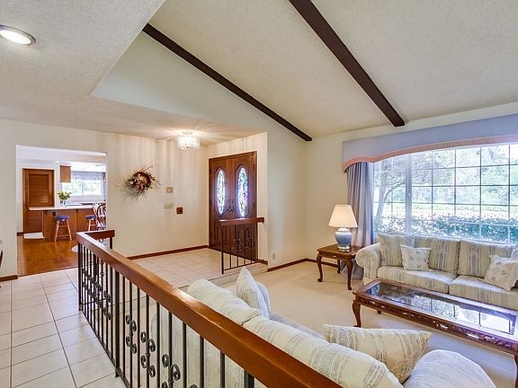 5th image of 13023 Camino Del Valle