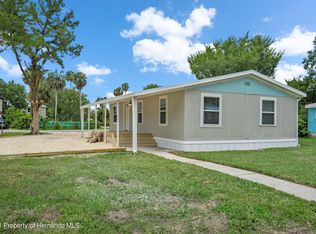 6188 Island Dr, Weeki Wachee, FL 34607