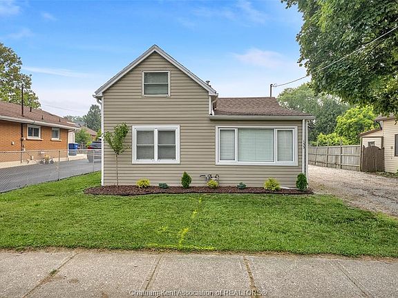5th image of 133 Woods St