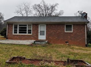701 Lantana Dr, Dallas, NC 28034