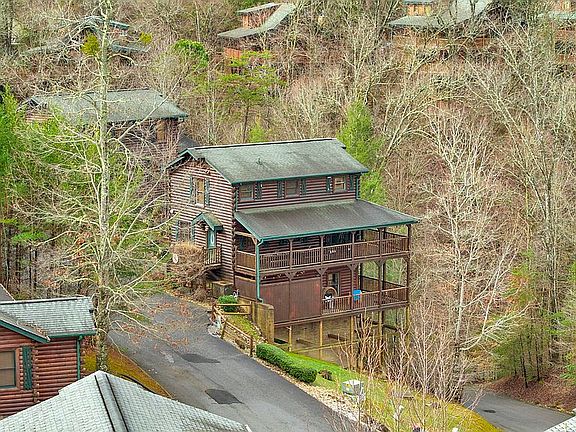 2nd image of 833 Spirit Loop Way