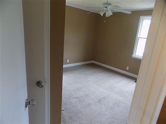 5th image of 239 Cedar Creek Dr