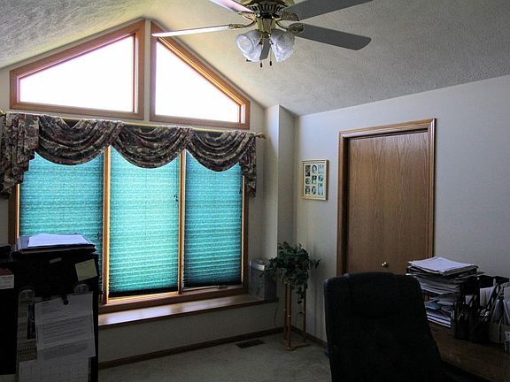 4th image of 1092 E Christensen Ln