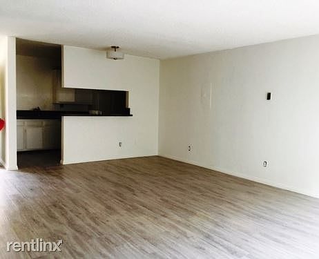 2879w235thst-03-02