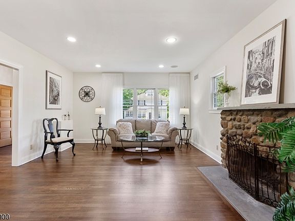 4th image of 13 Glenview Rd