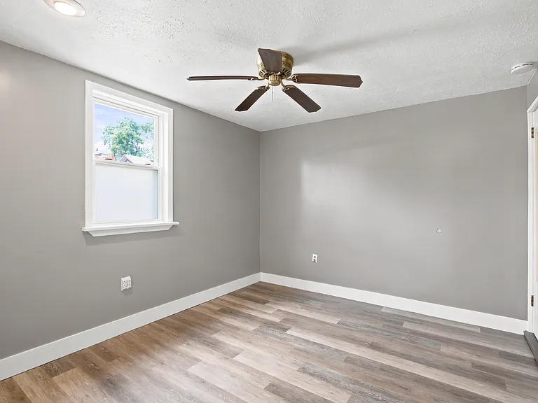 425 Iberia St #1 — Photo 10
