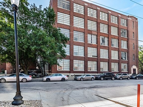 2nd image of 611 N Park Ave APT 210