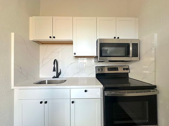 4th image of 275 Grand St #2F