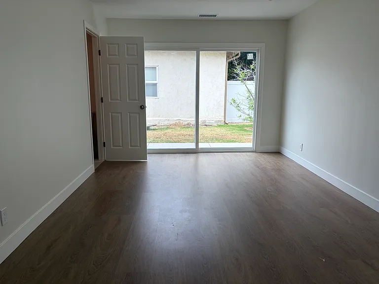 2641 Elden Ave #A — Photo 13