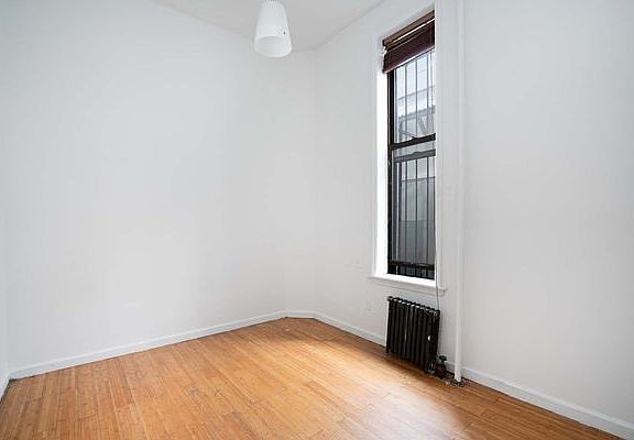 3rd image of 169 E 115th St #2