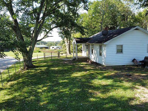 4th image of 465 Old Monterey Rd