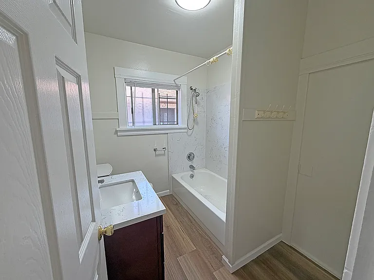 2539 Grande Vista Ave #1 — Photo 7