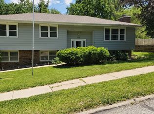 568 S 23rd St, Blair, NE 68008