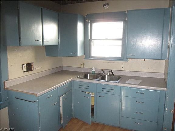 3rd image of 125 Shadyside Dr